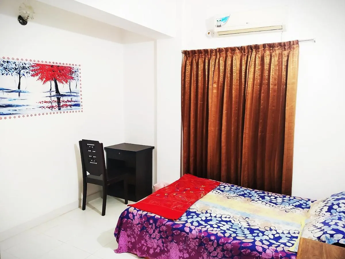 Ur Homestay The Best/Ac+Secured+Lift+Wifi @Uttara Dhaka